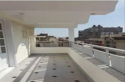 شقة - 3 غرف نوم - 3 حمامات للبيع في شارع الدكتور ميشيل باخوم - الدقي - الجيزة