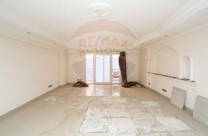 Apartment - 3 Bedrooms - 3 Bathrooms for sale in Smouha - Hay Sharq - Alexandria