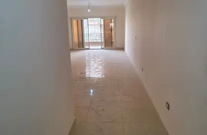 شقة - 3 غرف نوم - 3 حمامات للايجار في مدينة وصال - كمبوندات الشروق - مدينة الشروق - القاهرة