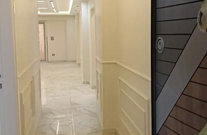 شقة - 3 غرف نوم - 3 حمامات للبيع في شارع طيبه - المهندسين - الجيزة