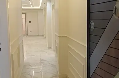 شقة - 3 غرف نوم - 3 حمامات للبيع في شارع طيبه - المهندسين - الجيزة