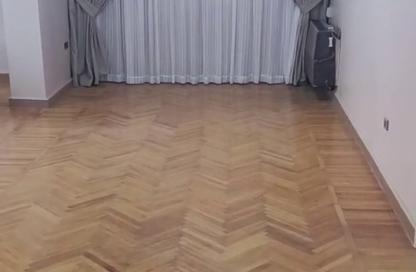 شقة - 3 غرف نوم - 2 حمامات للبيع في شارع وادي النيل - المهندسين - الجيزة