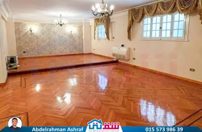 شقة - 3 غرف نوم - 2 حمامات للبيع في شارع رشدي - رشدي - حي شرق - الاسكندرية