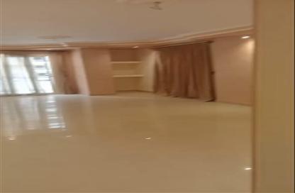 Apartment - 3 Bedrooms - 2 Bathrooms for rent in 6th Zone - Nasr City - Cairo