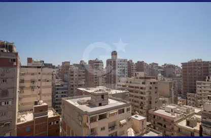 شقة - 3 غرف نوم - 2 حمامات للبيع في شارع محمود العيسوي - سيدي بشر - حي اول المنتزة - الاسكندرية