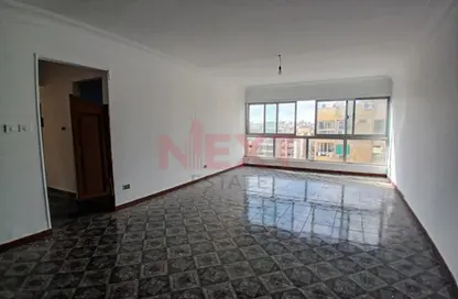 Apartment - 3 Bedrooms - 1 Bathroom for sale in Smouha - Hay Sharq - Alexandria Apartment - 3 Bedrooms - 1 Bathroom for sale in Smouha - Hay Sharq - Alexandria