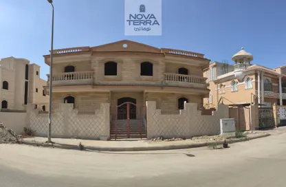 Apartment - 3 Bedrooms - 2 Bathrooms for sale in Al Bostan St. - 9th District - Sheikh Zayed City - Giza