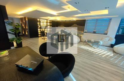 مساحات مكتبية - استوديو - 4 حمامات للايجار في شارع مجمع البنوك - شارع التسعين الجنوبي - التجمع الخامس - مدينة القاهرة الجديدة - القاهرة