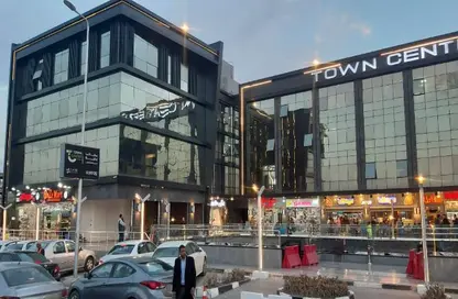 Shop - Studio - 3 Bathrooms for sale in Terrace Mall - El Shorouk Compounds - Shorouk City - Cairo