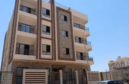 Bulk Sale Unit - Studio - 3 Bathrooms for sale in Bait Alwatan - The 5th Settlement - New Cairo City - Cairo