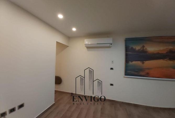 8393218 - Property Image 2