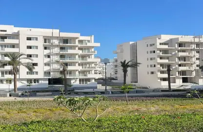 Chalet - 2 Bedrooms - 2 Bathrooms for sale in Azha North - Ras Al Hekma - North Coast