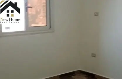 شقة - 3 غرف نوم - 2 حمامات للبيع في شارع أحمد عرابي - المهندسين - الجيزة