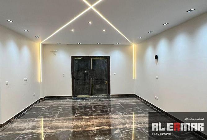 8158077 - Property Image 2