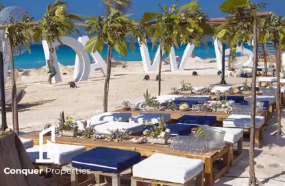 Chalet - 2 Bedrooms - 2 Bathrooms for sale in Hacienda West - Ras Al Hekma - North Coast