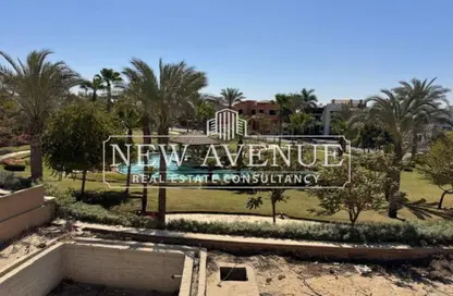 فيلا - 5 غرف نوم - 6 حمامات للبيع في سوان ليك قطامية - التجمع الاول - مدينة القاهرة الجديدة - القاهرة