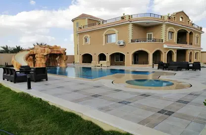 Palace - 7+ Bedrooms - 5 Bathrooms for sale in Gamaiet Ahmed Orabi - Obour City - Qalyubia