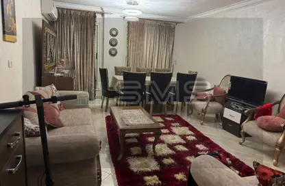 شقة - 3 غرف نوم - 2 حمامات للايجار في حى القرنفل - التجمع الخامس - مدينة القاهرة الجديدة - القاهرة