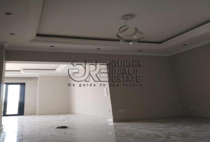 8339028 - Property Image 2