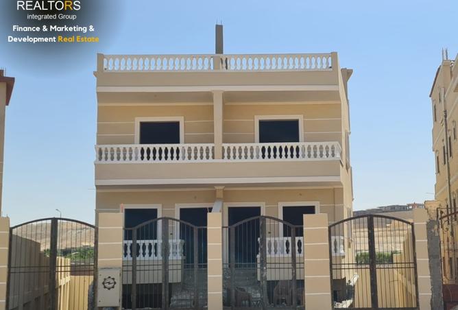 8250610 - Property Image 2