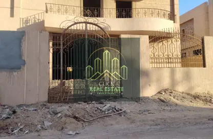 Townhouse - 7 Bedrooms - 6 Bathrooms for sale in Street 13 - 13th District - Sheikh Zayed City - Giza