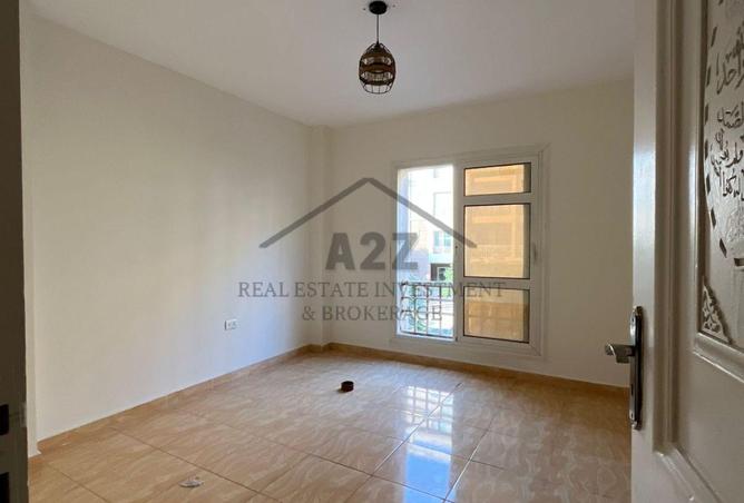 8239268 - Property Image 2