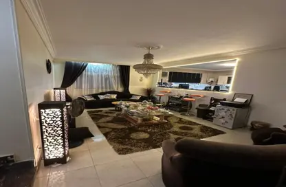 شقة - 4 غرف نوم - 3 حمامات للبيع في المنطقة السياحية الرابعة - المنطقة السياحية - الحي المتميز - مدينة 6 أكتوبر - الجيزة