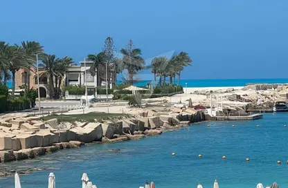 فيلا - 6 غرف نوم - 6 حمامات للبيع في مارينا 5 - مارينا - العلمين - الساحل الشمالي