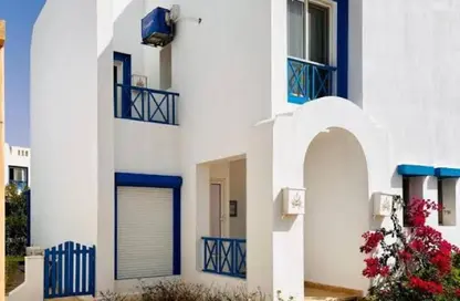 Chalet - 2 Bedrooms - 2 Bathrooms for sale in Mountain View - Ras Al Hekma - North Coast