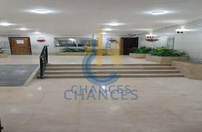 Apartment - 3 Bedrooms - 2 Bathrooms for sale in Zahraa Al Maadi St. - Degla - Hay El Maadi - Cairo