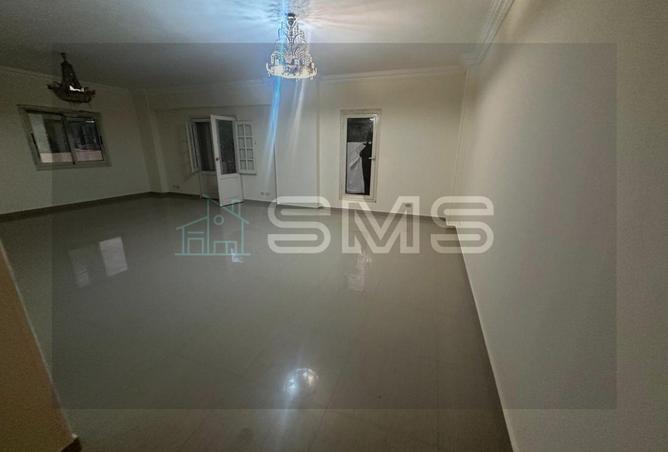 8368105 - Property Image 2