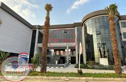عيادة - استوديو - 1 حمام للايجار في شارع التسعين الجنوبي - التجمع الخامس - مدينة القاهرة الجديدة - القاهرة