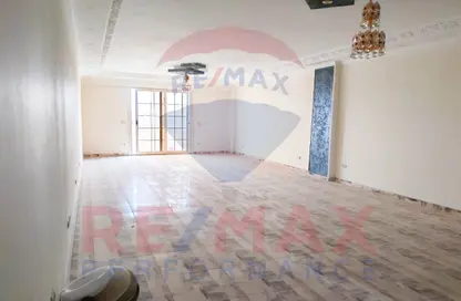 Apartment - 3 Bedrooms - 2 Bathrooms for sale in Al Quds School St. - New Miami - Ras El Soda - Hay Awal El Montazah - Alexandria