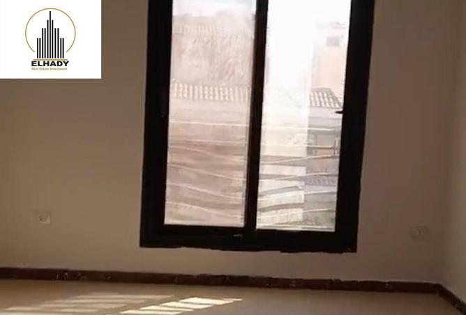 8043974 - Property Image 3