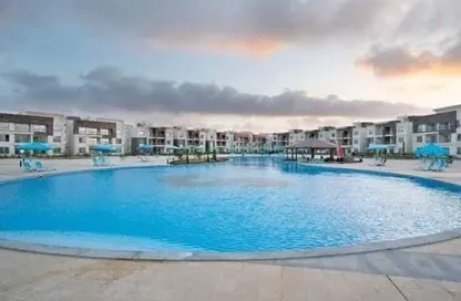 Chalet - 2 Bedrooms - 2 Bathrooms for sale in Sea View - Ras Al Hekma - North Coast