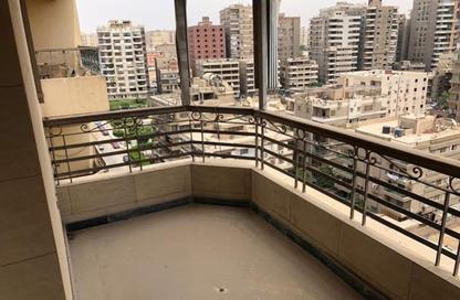 شقة - 4 غرف نوم - 2 حمامات للبيع في شارع ابراهيم الرفاعي - المنطقة الثامنة - مدينة نصر - القاهرة
