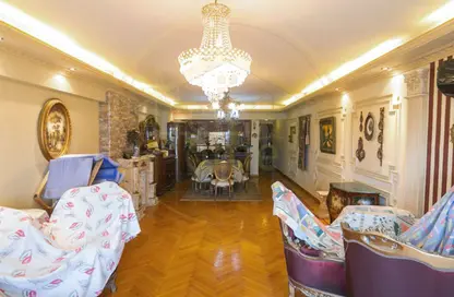 Apartment - 5 Bedrooms - 3 Bathrooms for sale in Kafr Abdo St. - Kafr Abdo - Roushdy - Hay Sharq - Alexandria