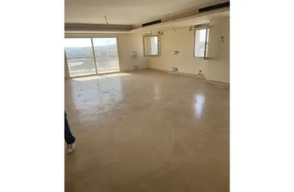 دوبلكس - 3 غرف نوم - 3 حمامات للايجار في نيو جيزة - طريق مصر اسكندرية الصحراوي - مدينة 6 أكتوبر - الجيزة