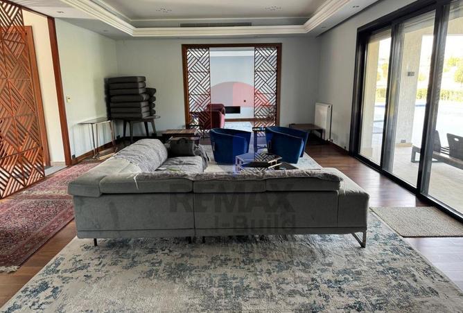 8289860 - Property Image 3