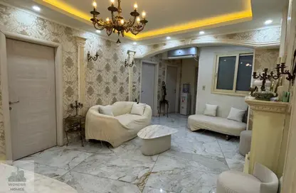 Apartment - 3 Bedrooms - 1 Bathroom for sale in Street 262 - New Maadi - Hay El Maadi - Cairo