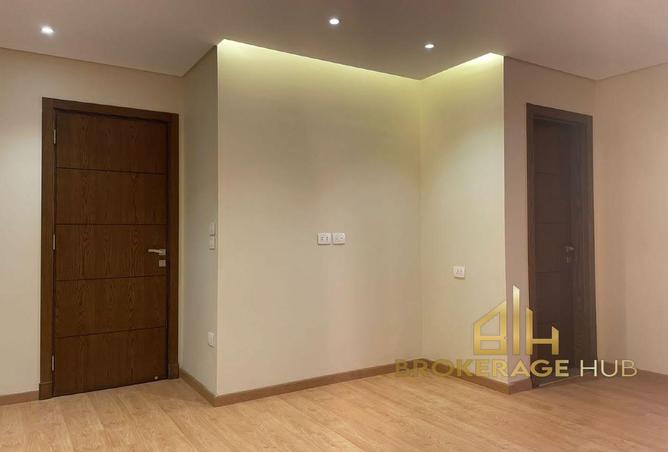 8044818 - Property Image 3