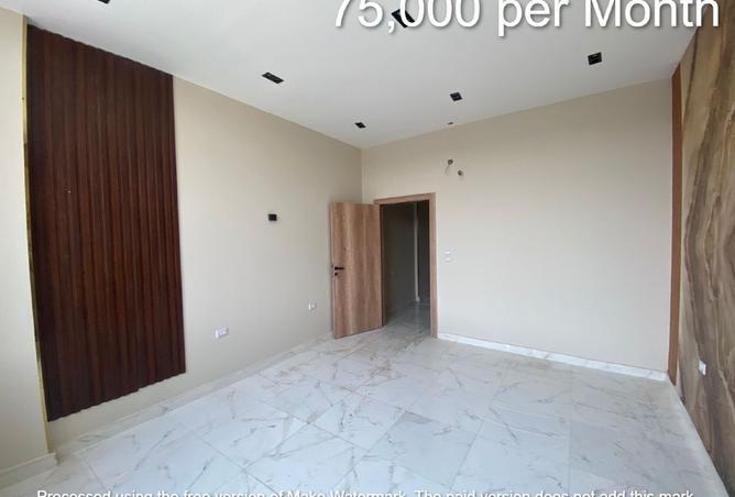 8402552 - Property Image 2