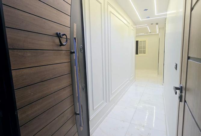 8432060 - Property Image 2