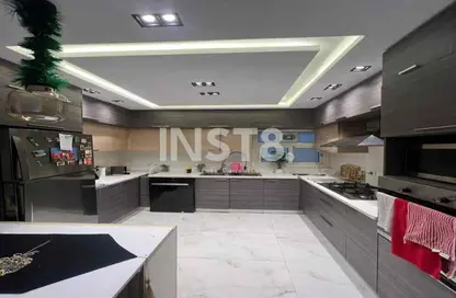 Apartment - 2 Bedrooms - 2 Bathrooms for sale in Hyde Park - New Cairo City - Cairo