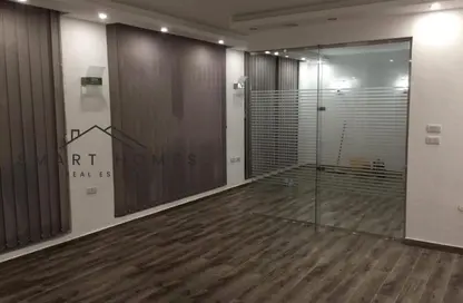 مكتب عمل جماعي - استوديو - 1 حمام للايجار في الحي الثاني عشر - الشيخ زايد - الجيزة