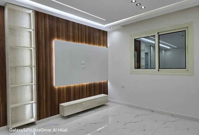 8432576 - Property Image 2