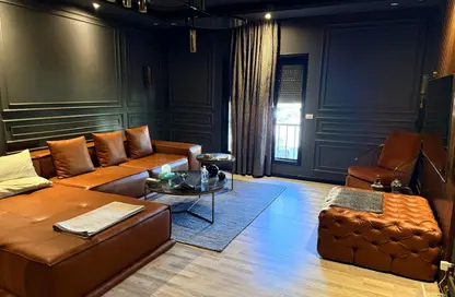 Apartment - 2 Bedrooms - 3 Bathrooms for sale in Hyde Park Central - The 6th Settlement - New Cairo City - Cairo