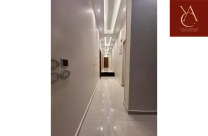 سطح - 3 غرف نوم - 2 حمامات للبيع في محور العروبة - المنطقة أ - حى جنوب الاكايمية - مدينة القاهرة الجديدة - القاهرة