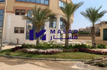 Apartment - 4 Bedrooms - 2 Bathrooms for sale in Al Gezira St. - South Investors Area - New Cairo City - Cairo