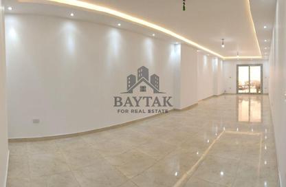 Apartment - 3 Bedrooms - 3 Bathrooms for sale in Glim - Hay Sharq - Alexandria